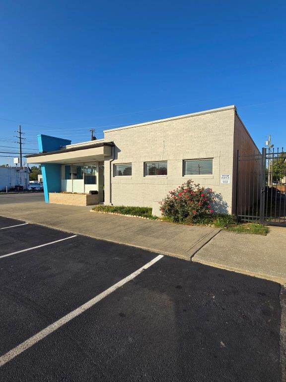 38 year established chiropractic practice for sale in Lexington